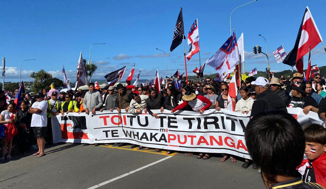 Valo’ia le o’o atu ‘i le 10,000 tagata ‘o le hikoi ‘e tete’e ‘i le Pili, Treaty Principles Bill