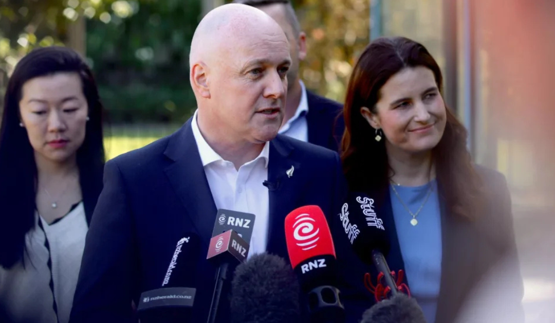 Feto’ai se ta’avale leoleo ma le ta’avale na iai totonu Christopher Luxon ma Nicola Willis