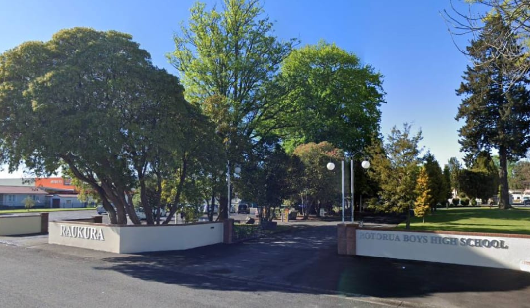 Maliu se tama nofo tūmau ‘a le Kolisi ‘o le Rotorua Boys High School