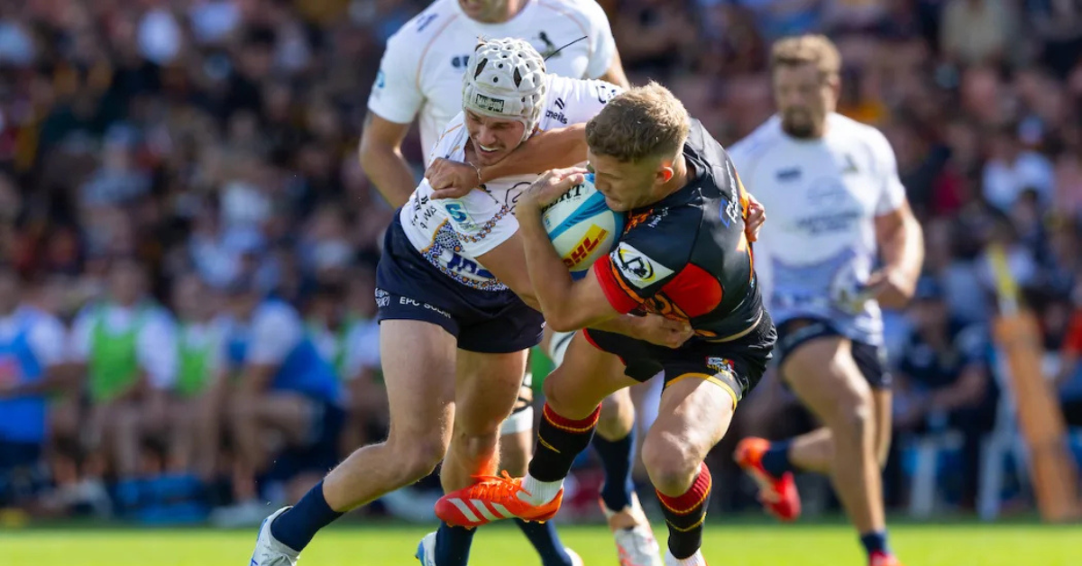 Brumbies coach Stephen Larkham predicts physical battle with Chiefs