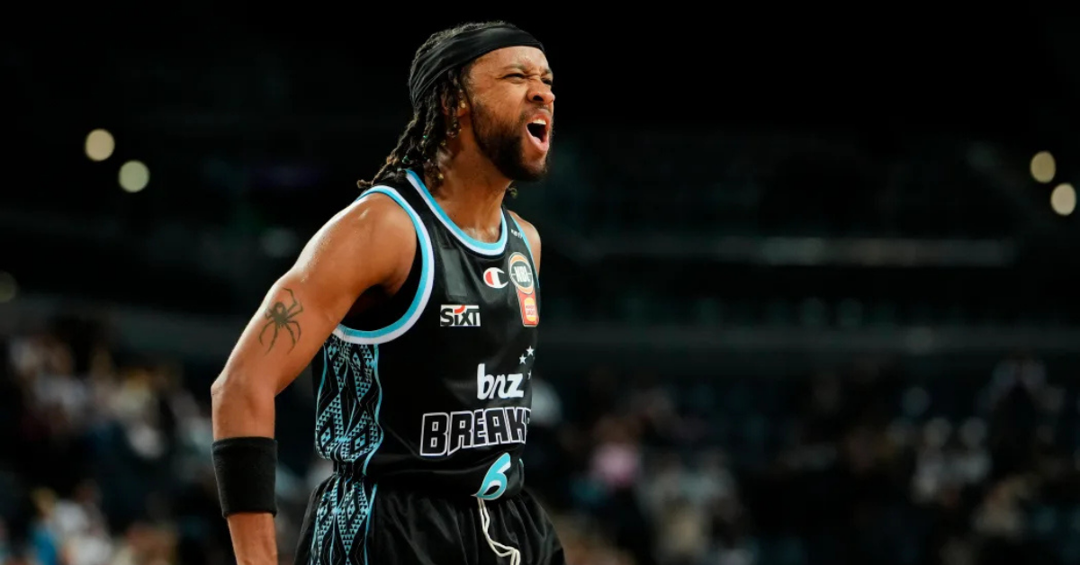 Breakers finally win thanks to record night from skipper Jackson-Cartwright
