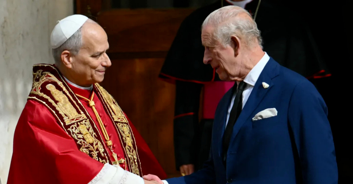 King Charles becomes first British monarch to pray with pope in five centuries in service at Sistine Chapel