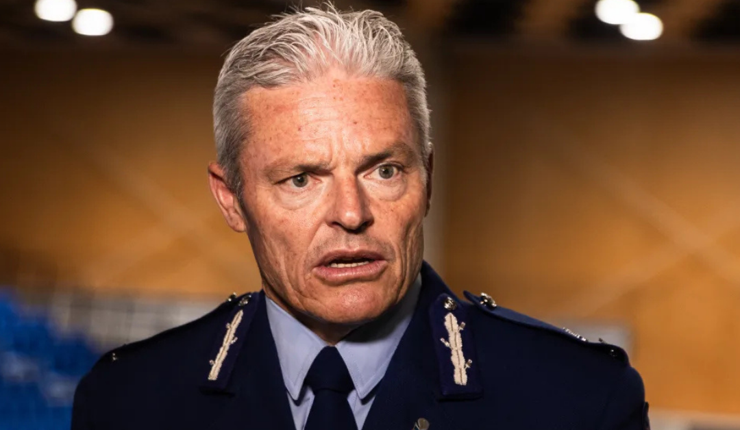 Tāofi le ta’avale ‘a le Komesina ‘o Leoleo ‘ina ‘ua malaga ‘i le 112 km/h