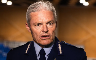 Tāofi le ta’avale ‘a le Komesina ‘o Leoleo ‘ina ‘ua malaga ‘i le 112 km/h