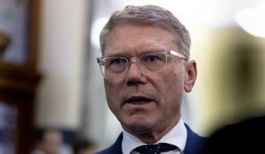 Fa’apafala fuafuaga mō se pālota ‘e uiga ‘i le faigāmālō ta’i 4 tausaga