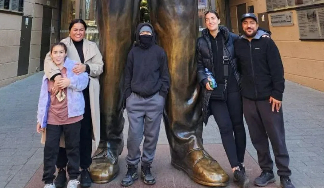 Tālia ‘e se ‘āiga Niu Sila Sāmoa ‘o lo’o poloka ‘i Kuwait, le taimi ‘e mafai ai ‘ona malaga mai ai