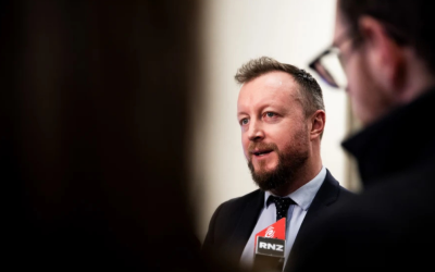 Pāsia le faitauga mulimuli o le pili toe teuteu mo le fa’atauga o ‘ava mālosi i le vaiaso o le Eseta