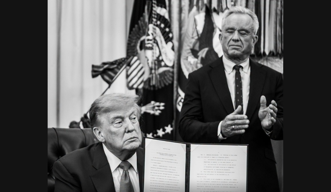 Sainia ‘e Trump se pōloa’iga ‘e fa’aitīitia ai tui puipui fautuaina mō fānau