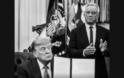 Sainia ‘e Trump se pōloa’iga ‘e fa’aitīitia ai tui puipui fautuaina mō fānau