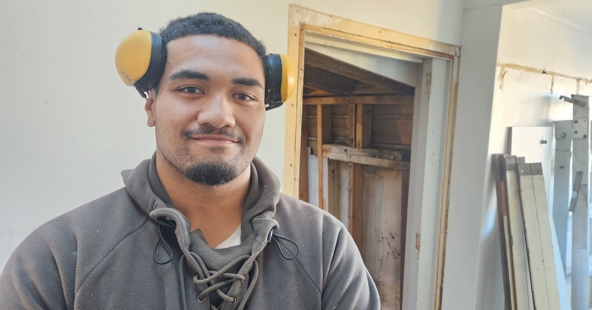 Apprenticeship numbers hit 15-year low