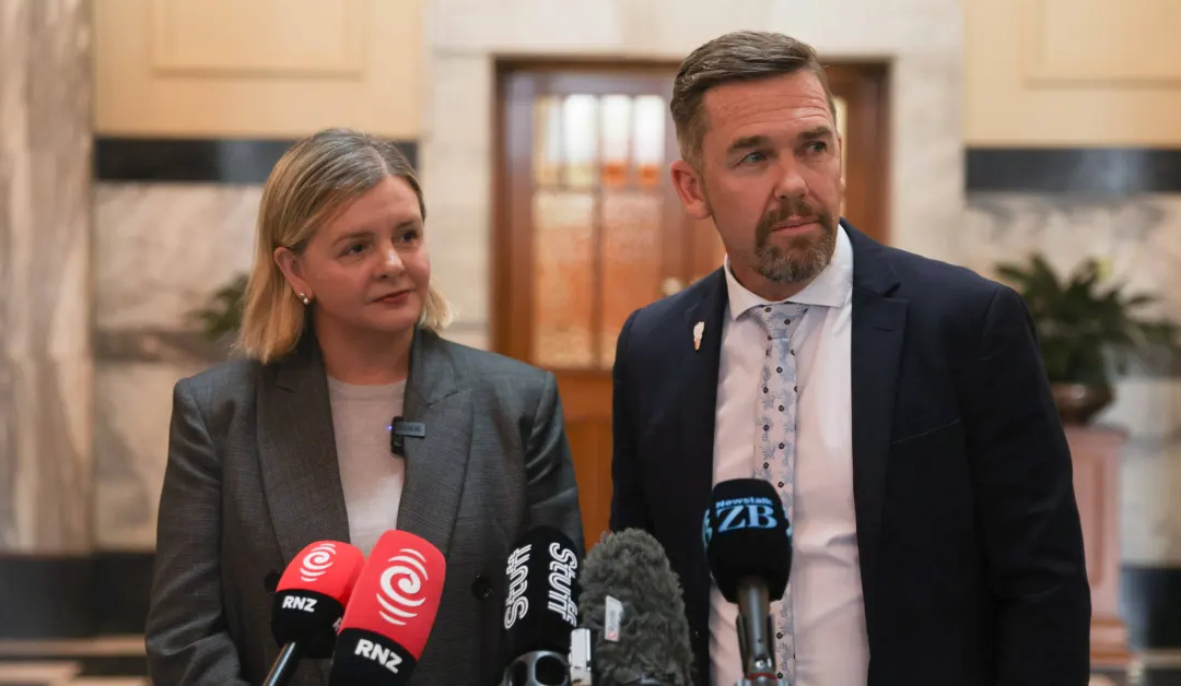 Tusi le Labour ‘i le Palemia ‘ina ‘ia fa’apāsia tūlāfono ‘o faiga fa’apologā muamua ‘i le faigāpālota